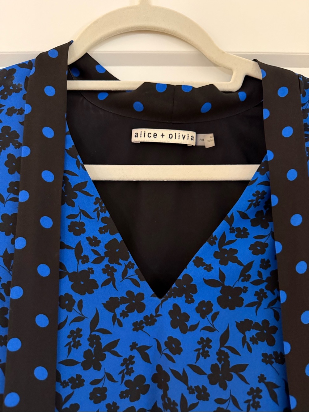 Alice + Olivia Wellesly Tie Neck Bell Dress - Picture 2 of 5